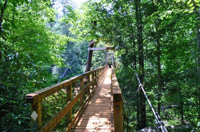 Toccoa River Swinging Bridge hiking trail in the Blue Ridge mountains of North Georgia